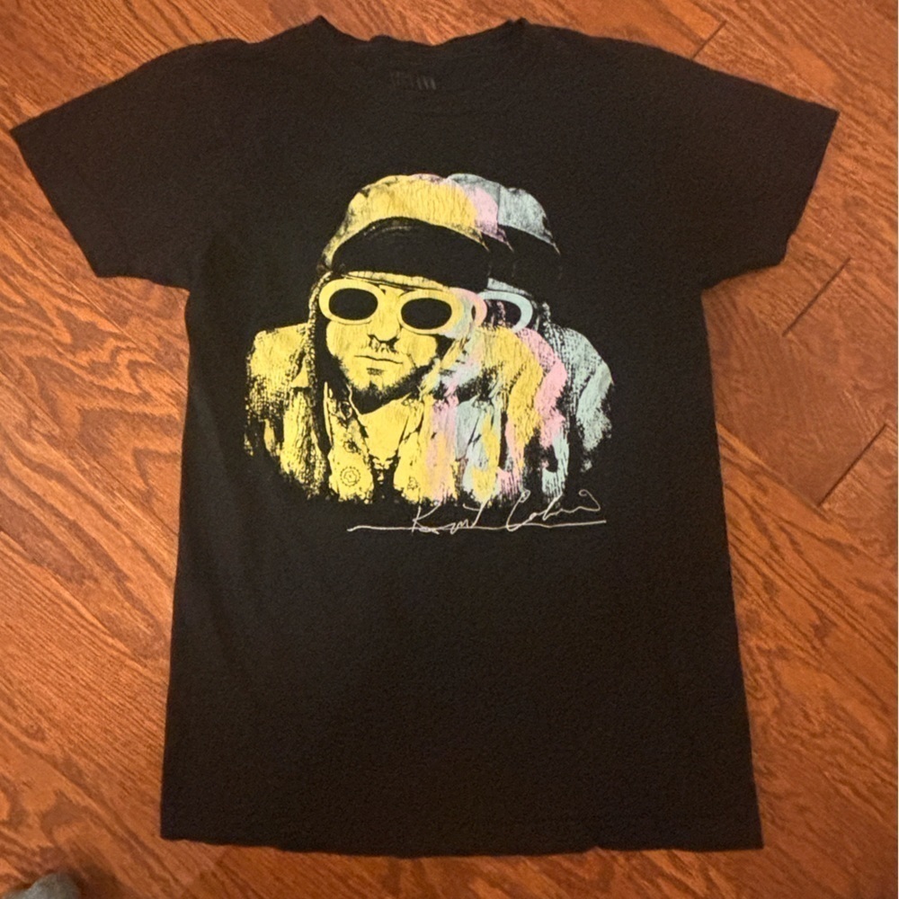 Kurt Cobain graphic tshirt. Size small women’s/juniors.